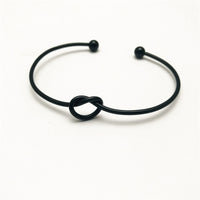 Geometric minimalist heart-shaped interlocking bracelet